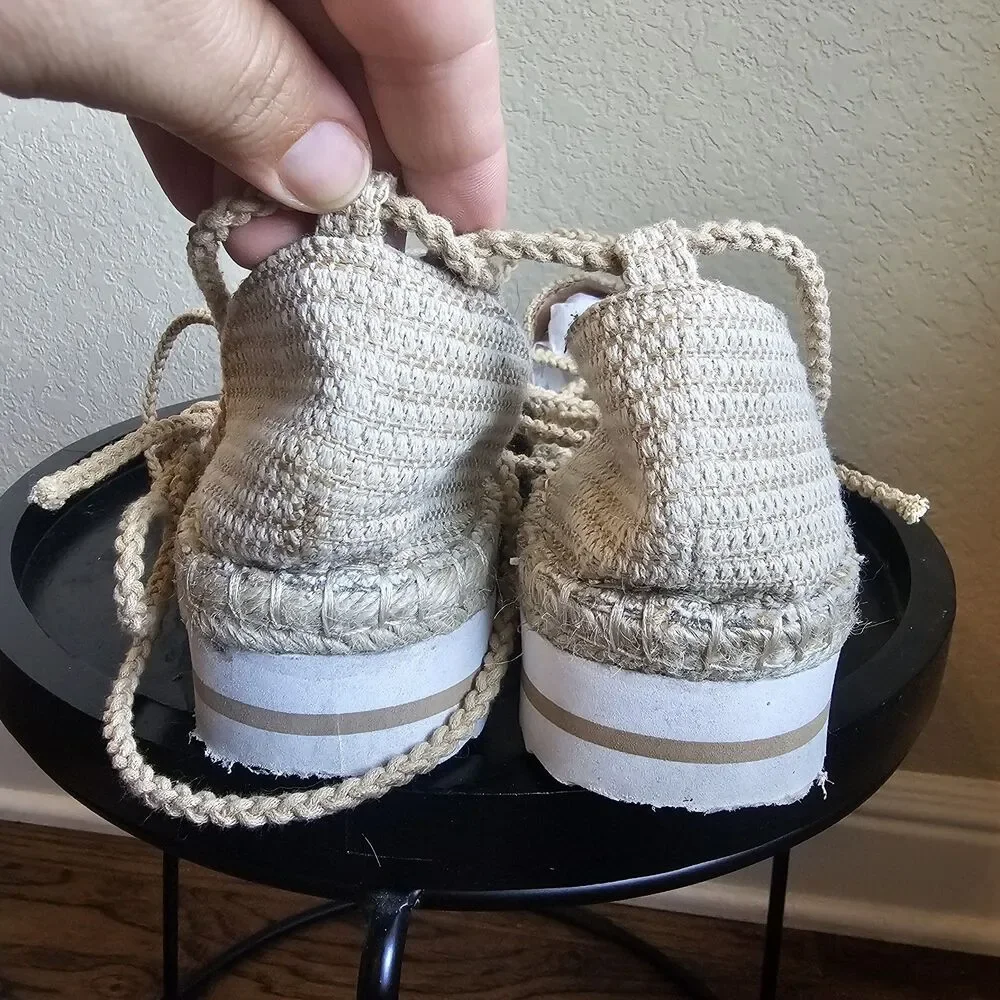 JLO Larenn Gold Espadrille Platform Gladiator Sandals Slip-On Size 8.5 Summer